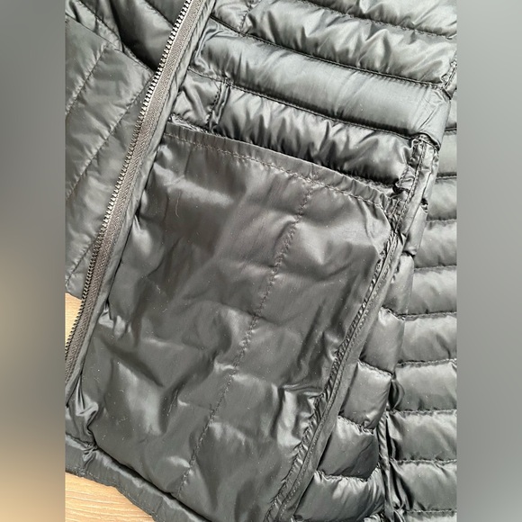 J McLaughlin Lightweight Down Puffer, size small - Picture 10 of 11